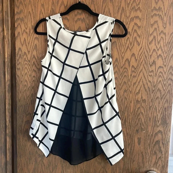 Black & White Blouse‎ XS - Picture 2 of 4